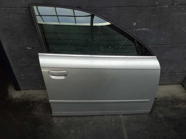 PORTE AVANT DROIT AUDI A4 BREAK 2004-2008 - Vue 1